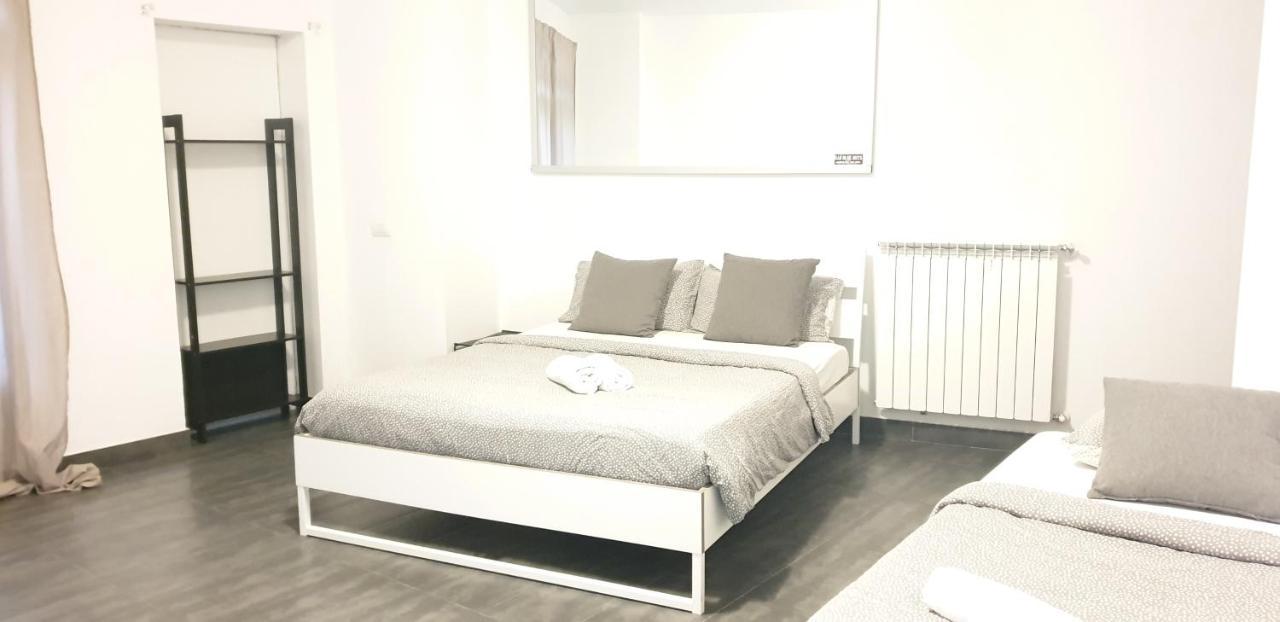 Appartamento Delle Star Milan Bagian luar foto